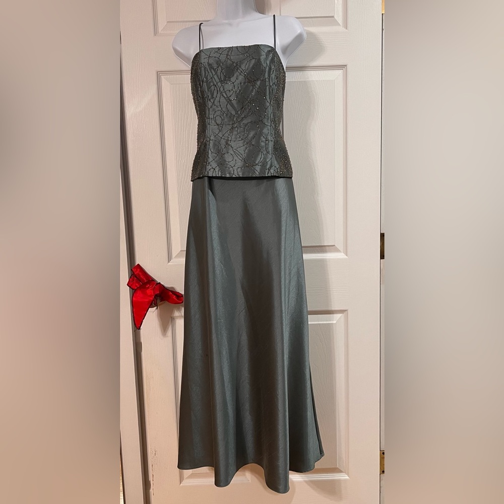 CACHET 2 pieces mother of the bride/groom dress SIZE 10P - Picture 4 of 17